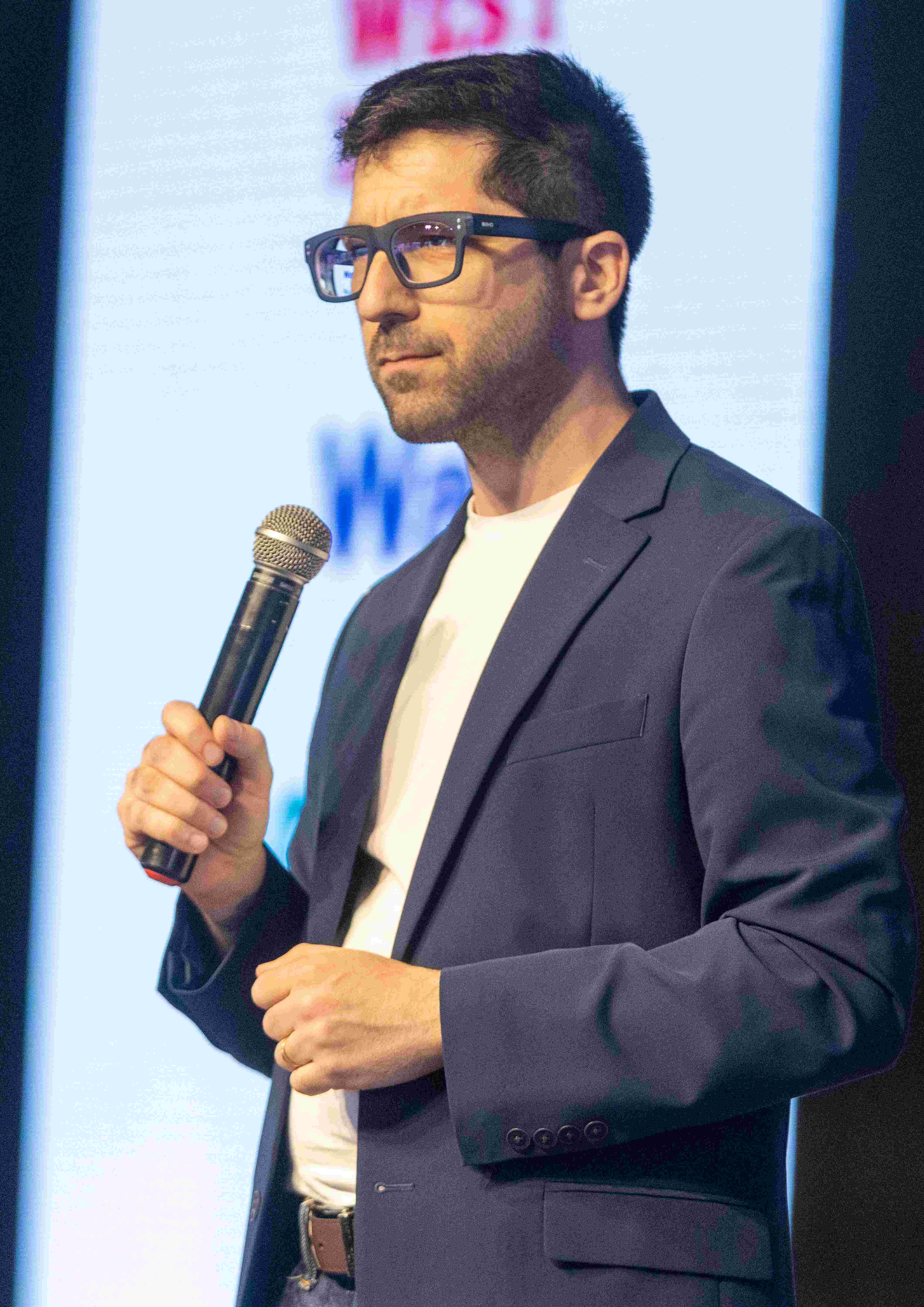 Nicolás Pstyga en conferencia